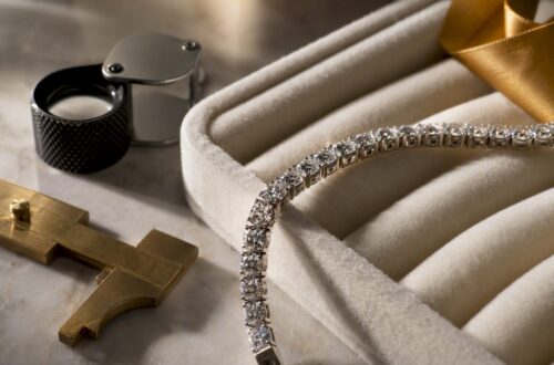 Cropped diamond tennis bracelet detail
