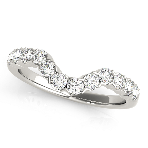 Single Row XO Cut Curved Wedding Band