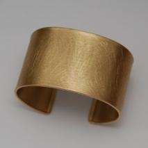 14K Yellow Gold Scratched Cuff Bangle 37.0mm, Satin