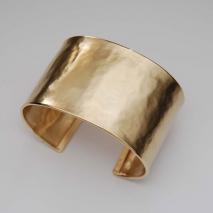 18K Yellow Gold Hammered Hinged Bangle, Satin