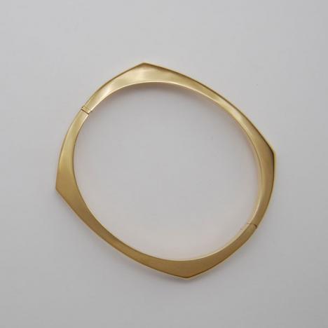 7-Inch 14K Yellow Gold Asymmetrical Cushion Bangle