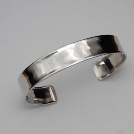 7-Inch 14K White Gold Hammered Shiny 12.0mm Cuff