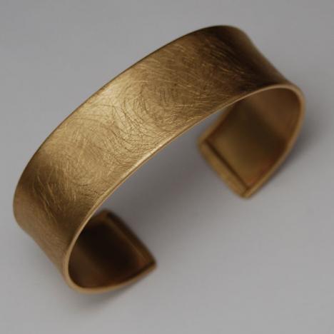 7-Inch 14K Yellow Gold Scratched Cuff Bangle 19.0mm, Satin
