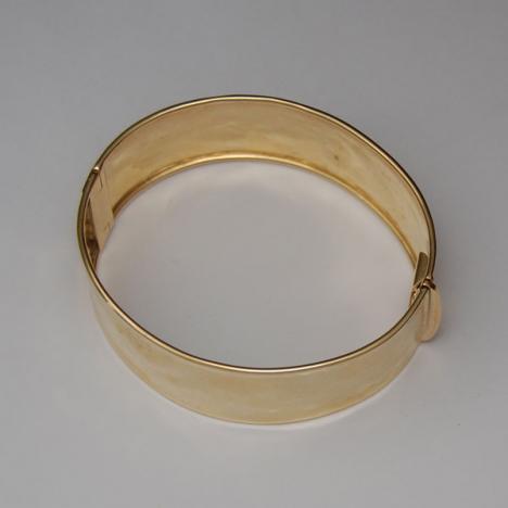 7-Inch 14K Yellow Gold Hammered Hinged Bangle 23.0mm, Shiny