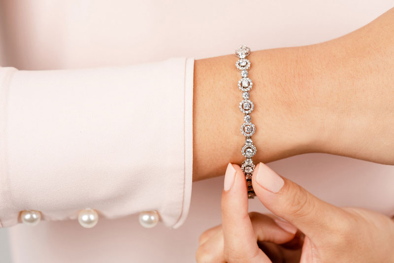 All  Diamond Circle Link Bracelet - view 3