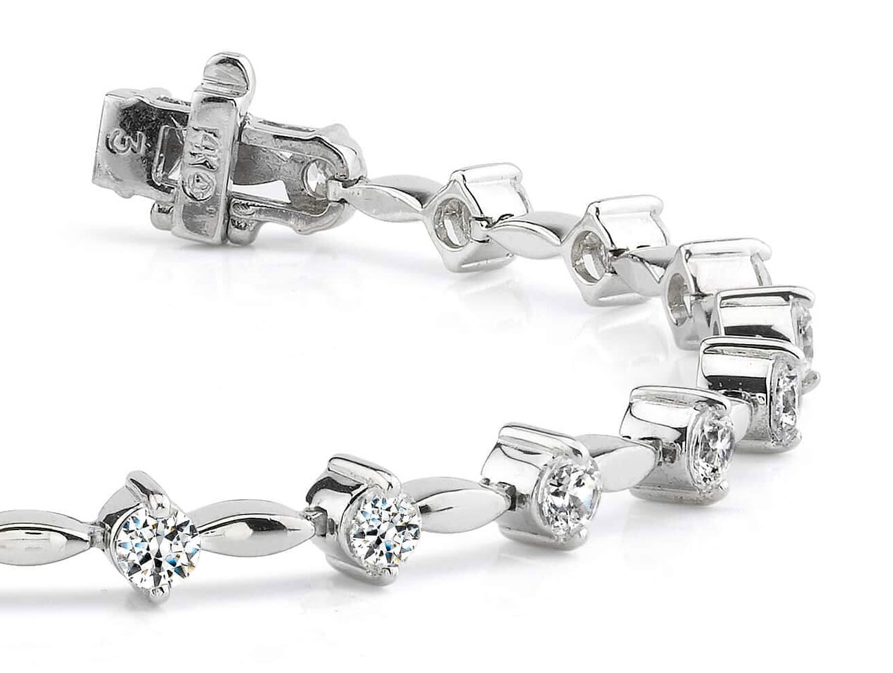Classic Diamond Link Bracelet