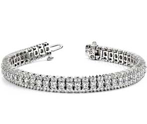 Flashy Prong Set  Diamond Bracelet