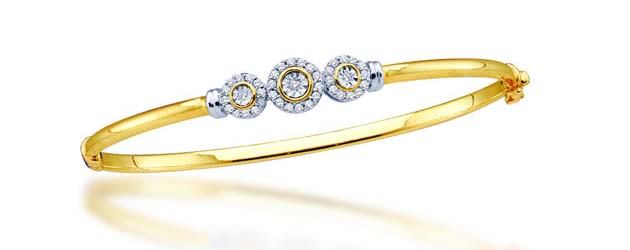 Ladies Diamond Flower Bangle Bracelet 0.35 Carat Total Weight