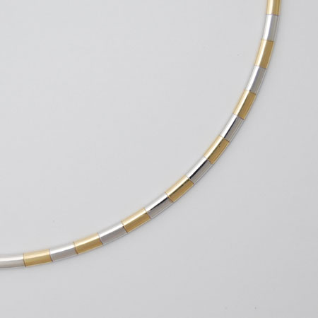 16-Inch 14K Yellow Gold / White Gold Domed Omega Chain 3.0mm