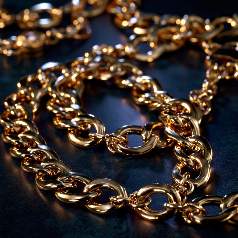 Curb Chains in gold and platinum