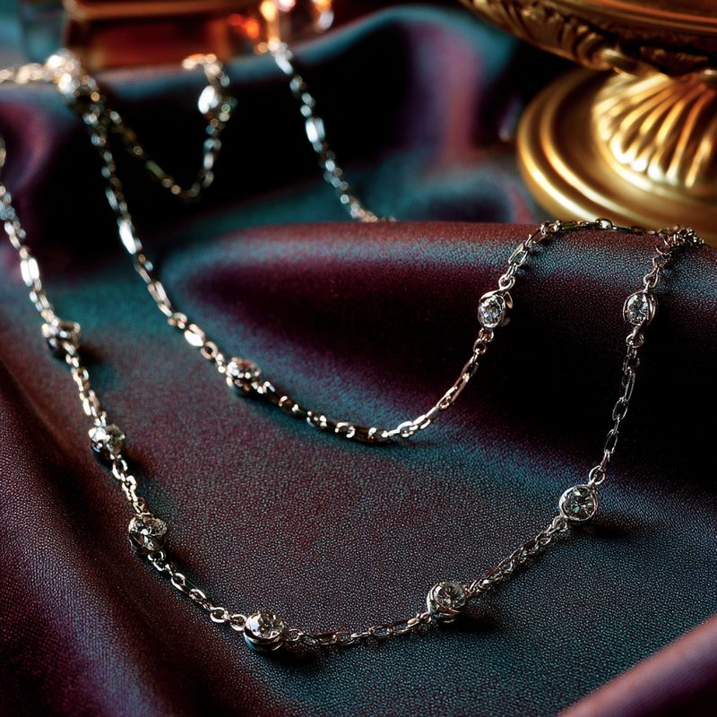 Diamond Cut Chains in gold and platinum