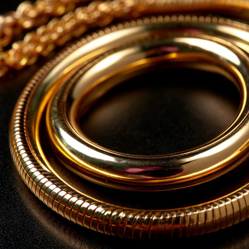 Snake Chains in gold and platinum