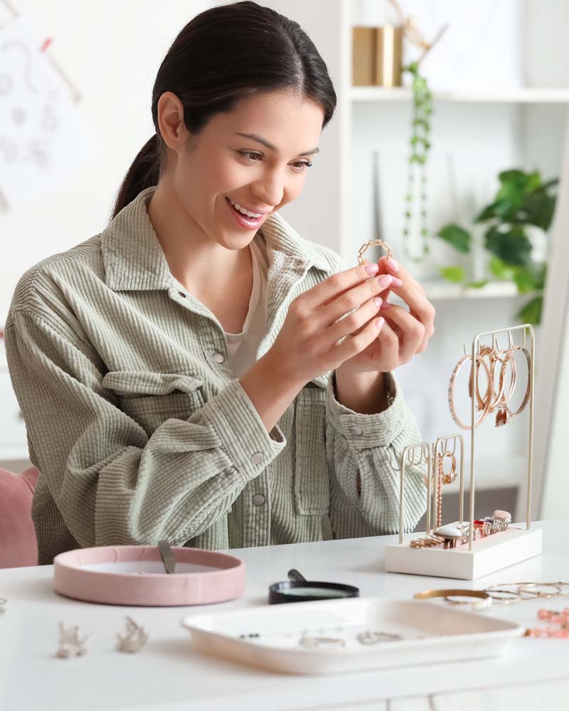 Design your own custom gold jewelry