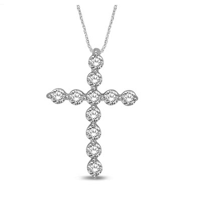 Glamourous Diamond Cross Pendant 1/5 Carat Total Weight