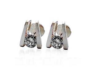 Single Bar Channel Set Diamond Earrings