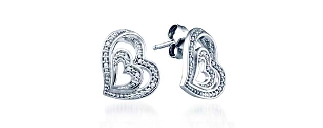 Ladies Diamond Heart Earrings .04 Carat Total Weight 0.04 Carat Total Weight