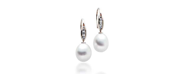 Genuine Paspaley White South Sea Culture Pearl Earrings 24.34 Carat Total Weight