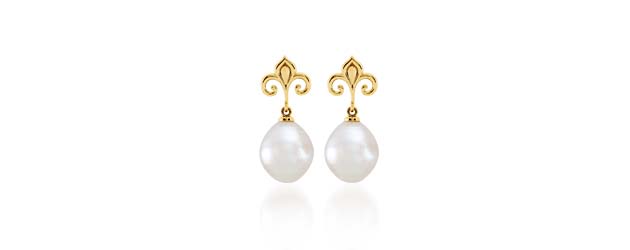 Genuine 11mm. South Sea Pearl Earrings 22 Carat Total Weight