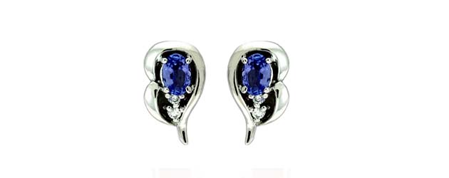 Oval Shape Tanzanite and Diamond Earrings 1.08 Carat Total Weight