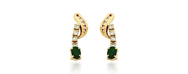 Hanging Emerald and Diamond Earrings 1.44 Carat Total Weight