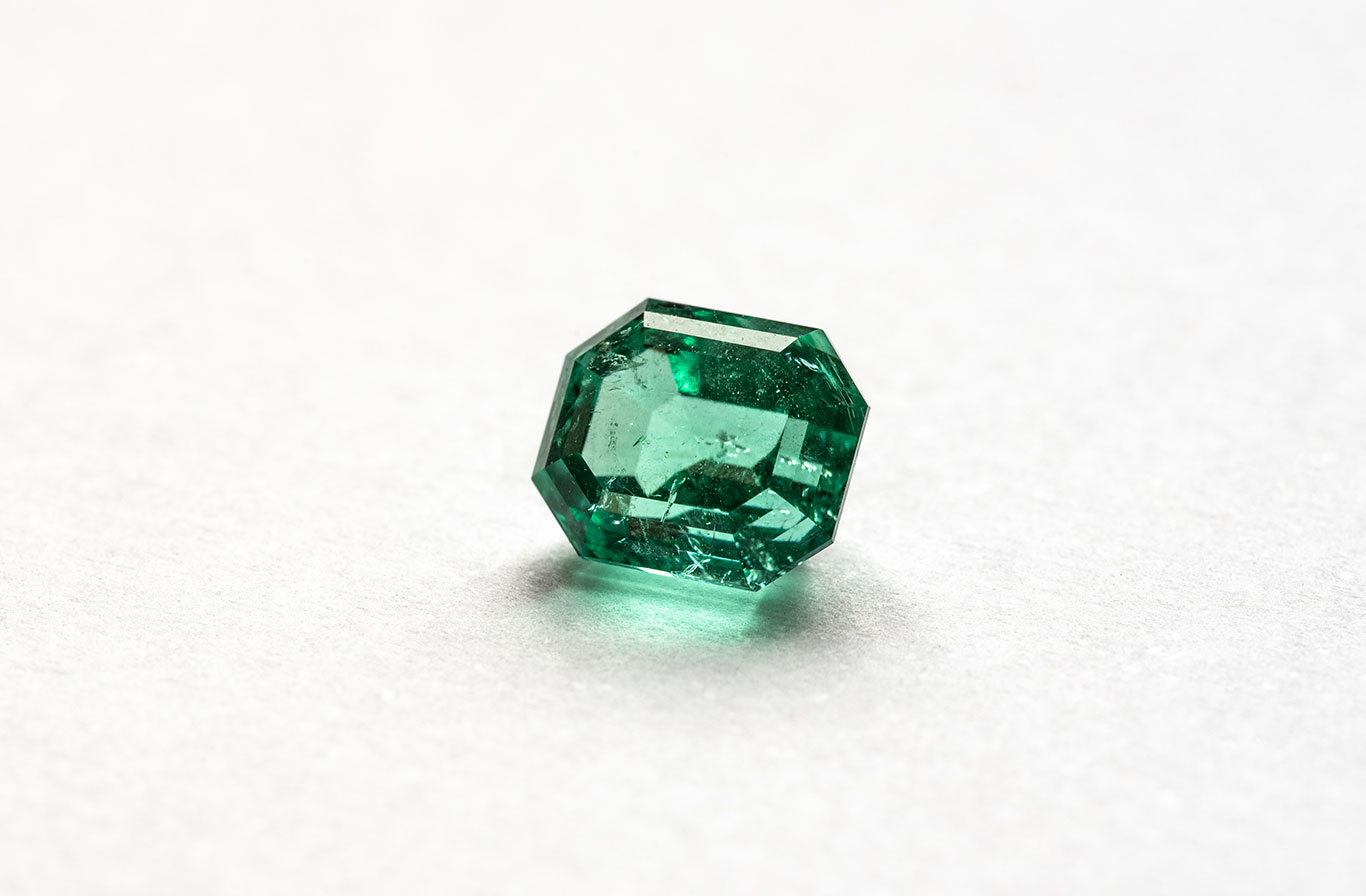 Certified loose emerald