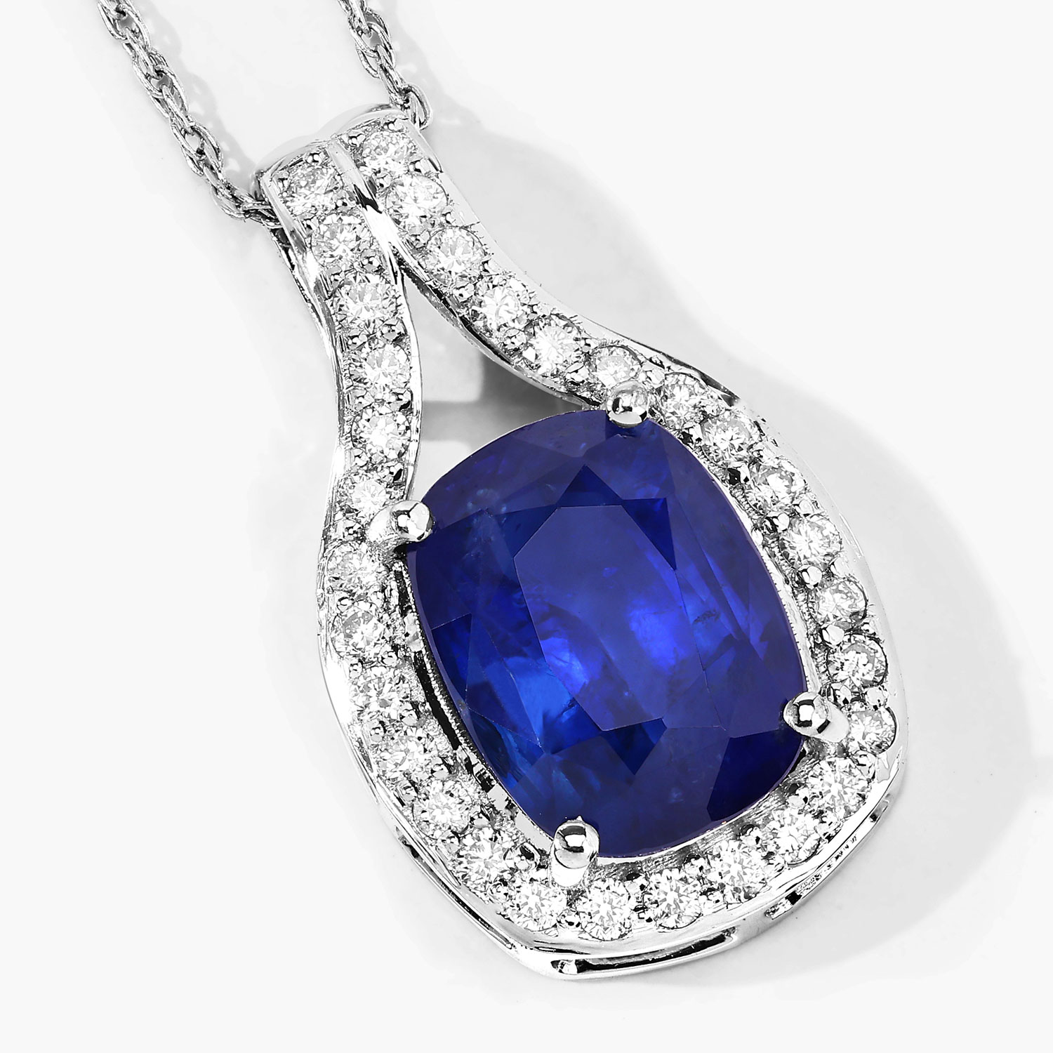 3.28 Carat Genuine Ceylon Blue Sapphire and White Diamond 18K Yellow Gold Pendant 3.28 C.T.W 18K yellow or white gold - view 2