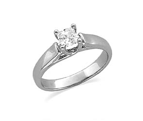 Princess Cut Diamond Engagment Ring