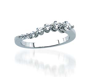 Journey 7 Stone Graduated Diamond Ring