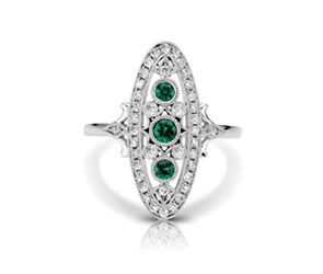 3 Stone Emerald Vintage Ring