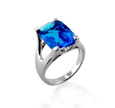 Sterling SIlver Blue Topaz Ring 6.1 Carat Total Weight