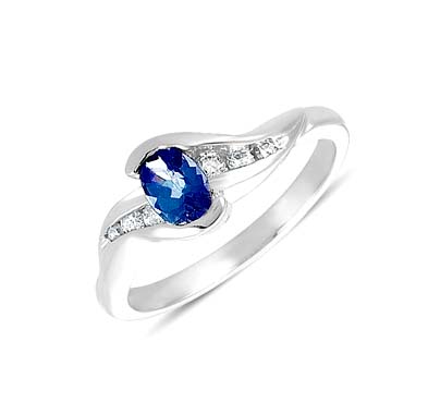 Tanzanite & Diamond Ring 0.64 Carat Total Weight