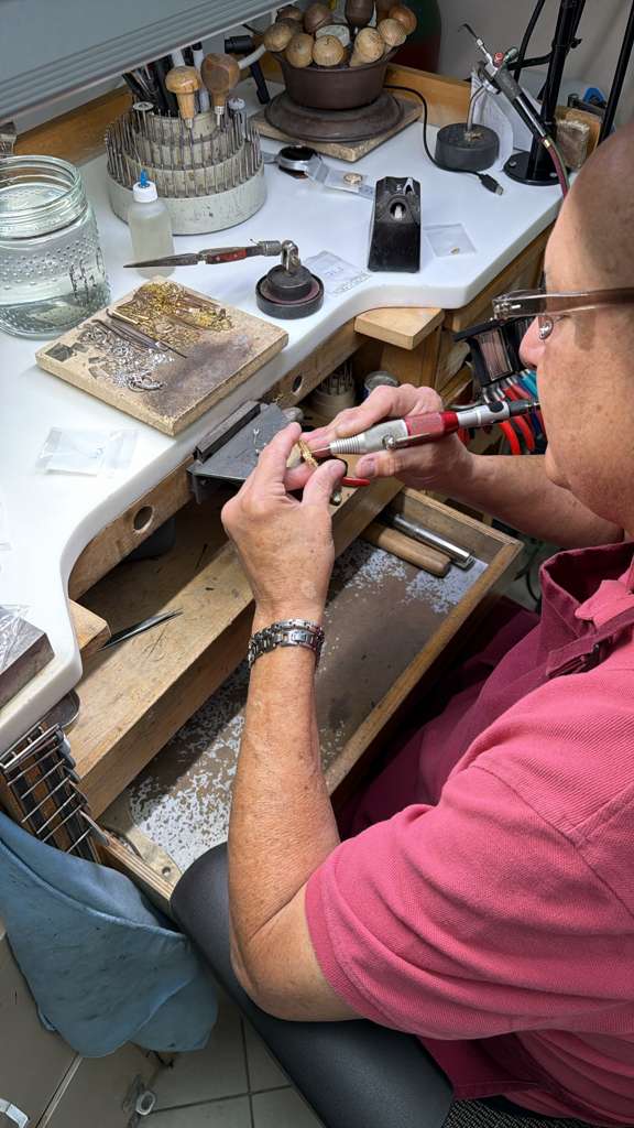 USA Jewels customer consultation