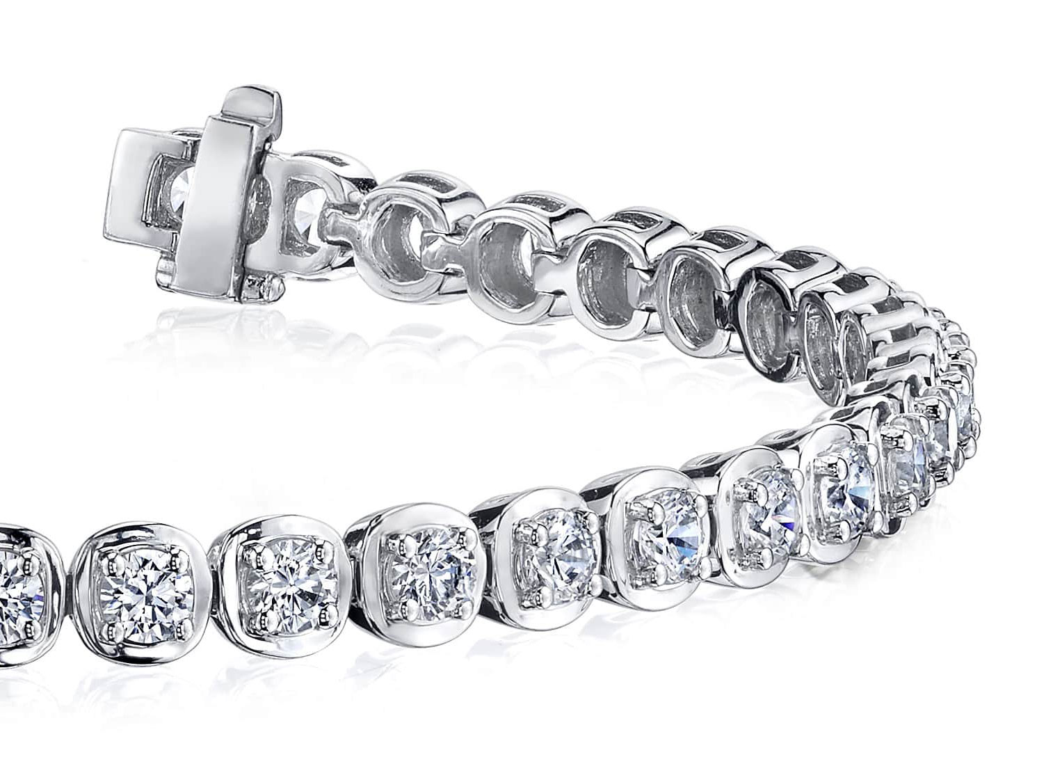 7-Inch Cushion Inspired Round Diamond Bracelet 2.0 Carat Total Weight