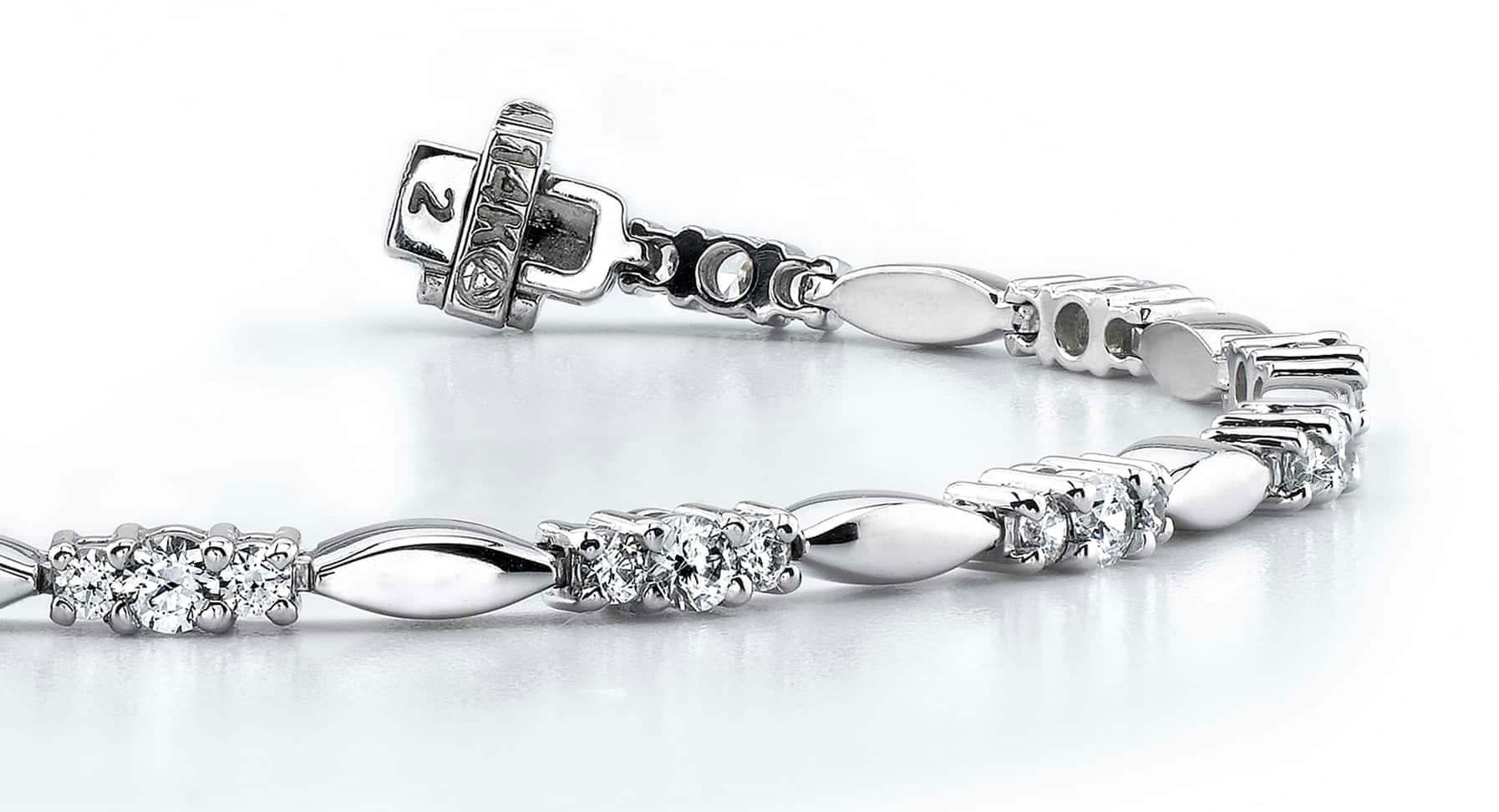 Elliptical Link Diamond Bracelet 0.95 Carat Total Weight