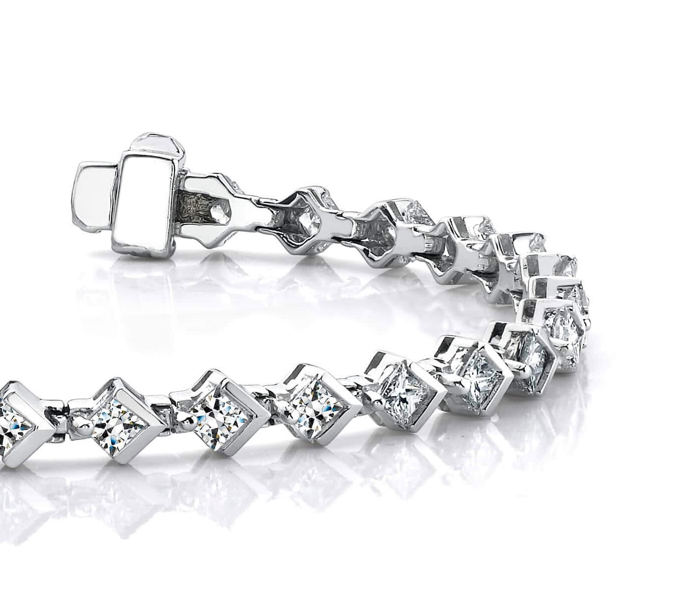 Half Diamond Link Diamond Bracelet 2.59 Carat Total Weight