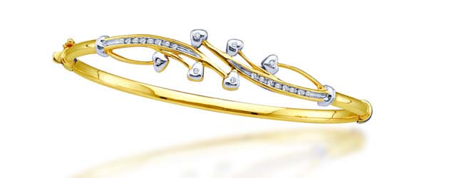 Ladies Diamond Cluster Bangle Bracelet 0.12 Carat Total Weight